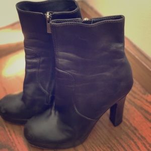 Yves Saint Laurent Ankle Boots Size 7